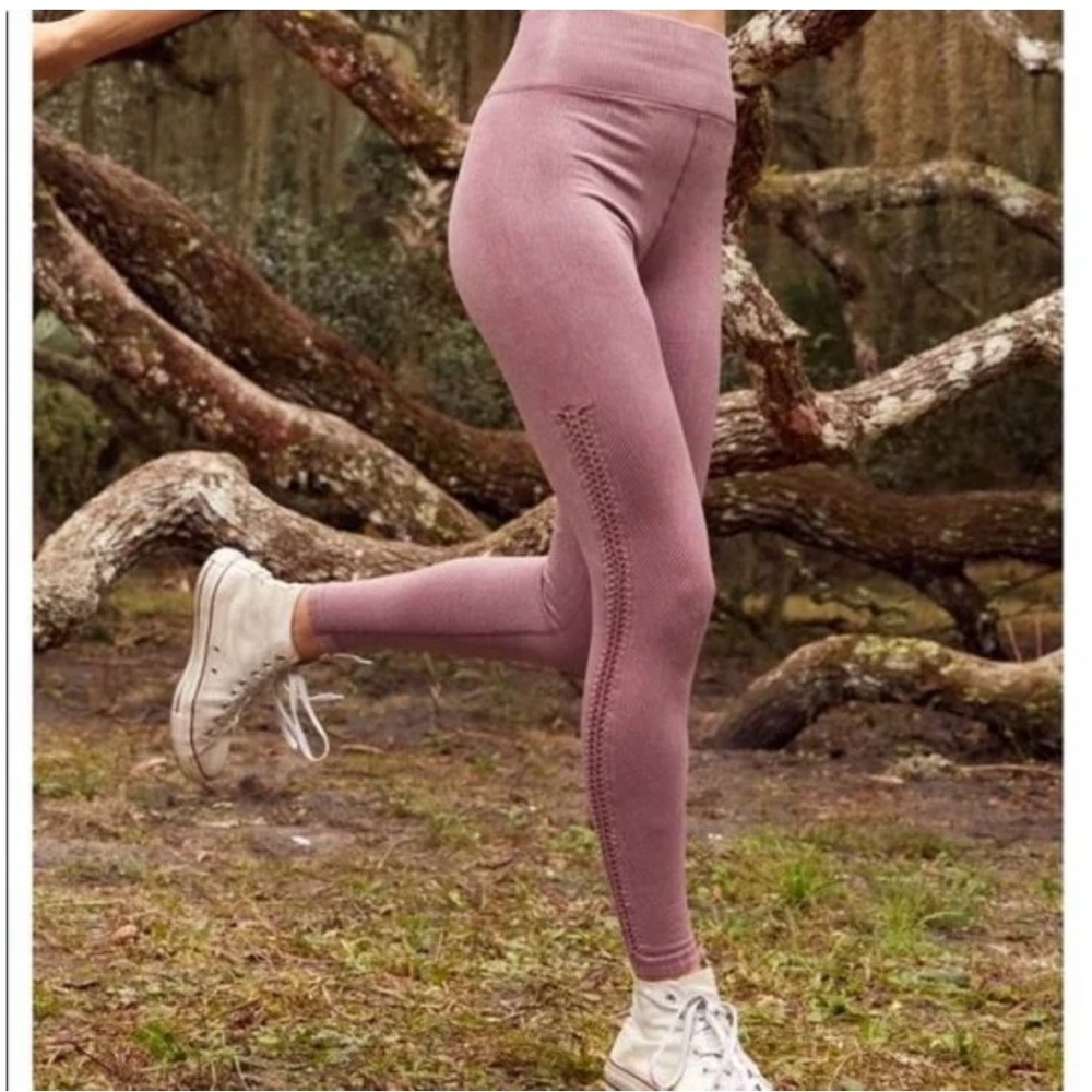 Offline by Aerie Women’s High Rise 7/8 Legging Size Small